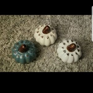 Ceramic pumpkins